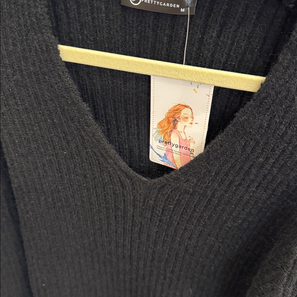 Black V-Neck Ribbed‎ Sweater - Picture 3 of 3